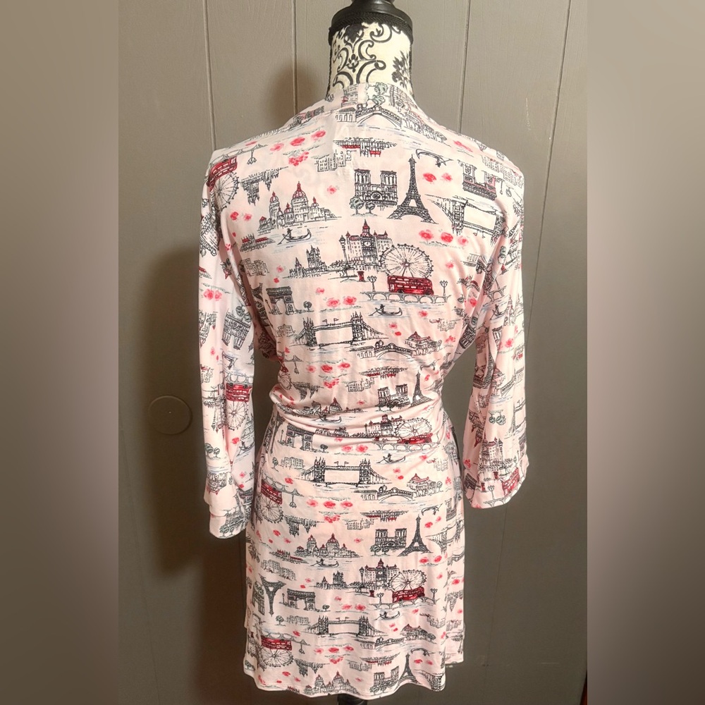 LAURA ASHLEY Pink Patterned Robe - Picture 4 of 6
